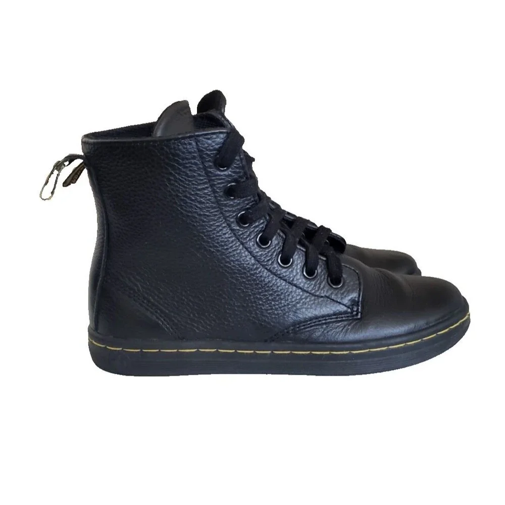 Dr. Martens Women's Leyton Ankle Boot Soft Black Leather Size 5 Air Wair 7 Eye